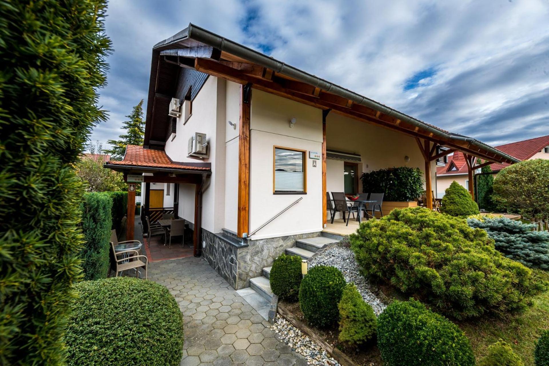 Zimzeleni Apartments Зрече Екстер'єр фото